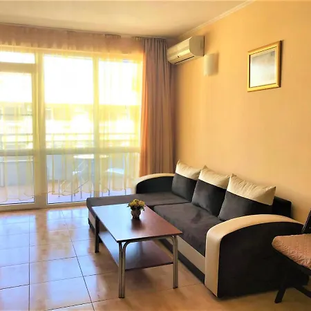Apartment In Plaza