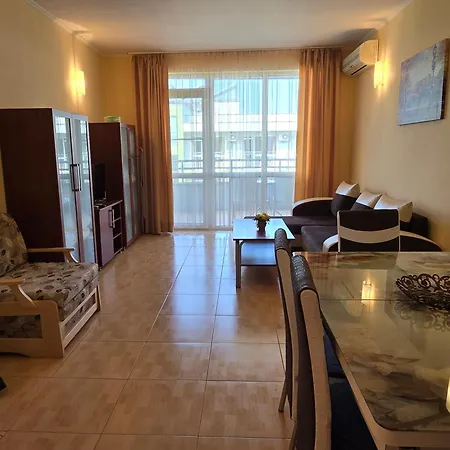 Apartment In Plaza *