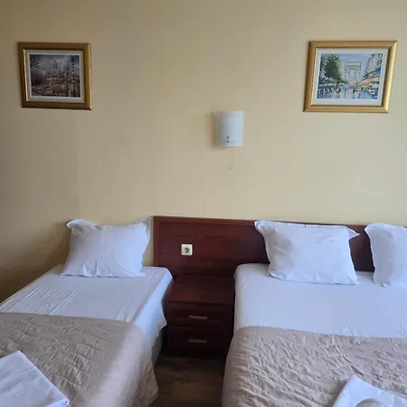 In Plaza * Napospart