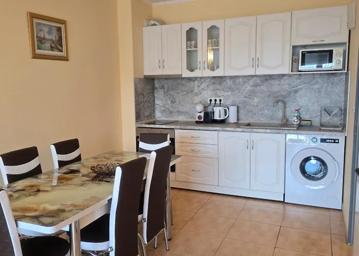 Apartment In Plaza *