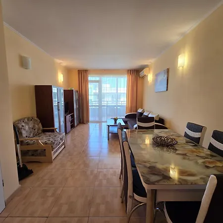 Apartament In Plaza *