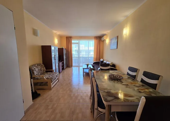 Apartment In Plaza *