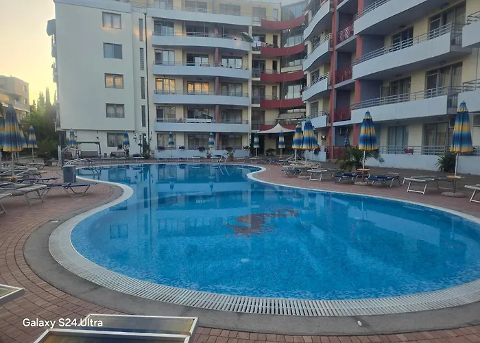 Apartment In Plaza *